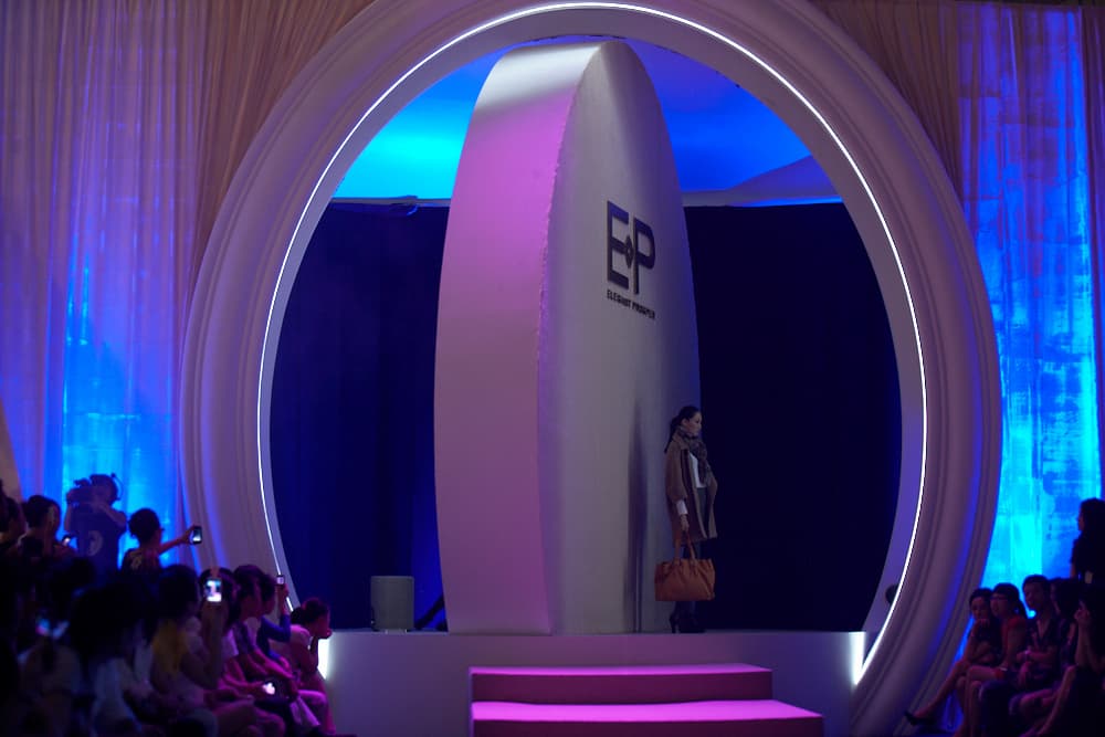 Automated Revolving Stage for Fashion Shows and Corporate Launch Events